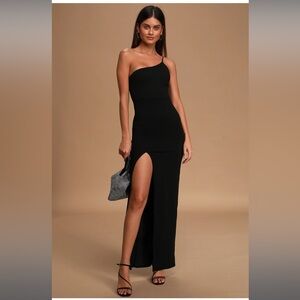 NWT Keeper of My Heart Black One-Shoulder Maxi Dress